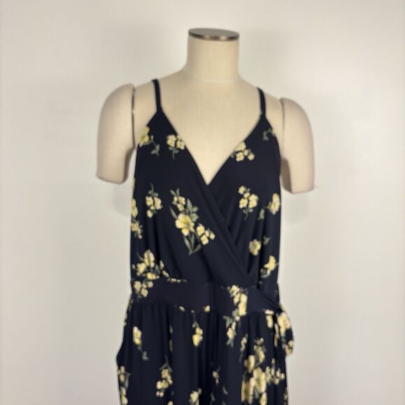 NWT Kaileigh Women's 2X Rica Navy Floral Faux Wrap Tie Knit Crop Jumpsuit - Picture 2 of 6